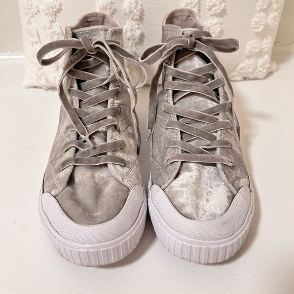 Rare TRETORN Grey Velvet High Tops ladies size 9. - Picture 4 of 12